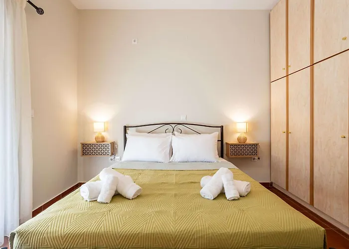 Дом отдыха Aelia - Private Garden Retreat Dharas