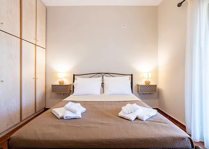 Aelia - Private Garden Retreat * Dharas