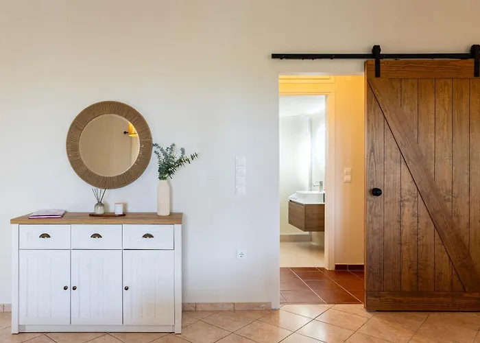 Aelia - Private Garden Retreat